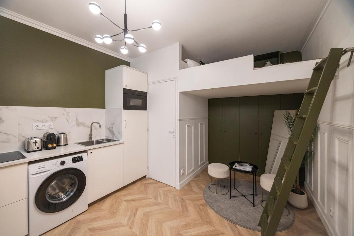 A Pigalle Apartment Paris